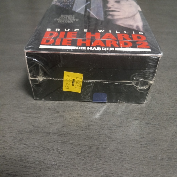 Bruce Willis Double Feature Collectors Edition Die Hard 1 and Die Hard 2 Vhs new - Picture 6 of 6